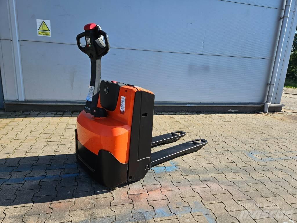 BT LWE 140 Nisko podizni električni viljuškar