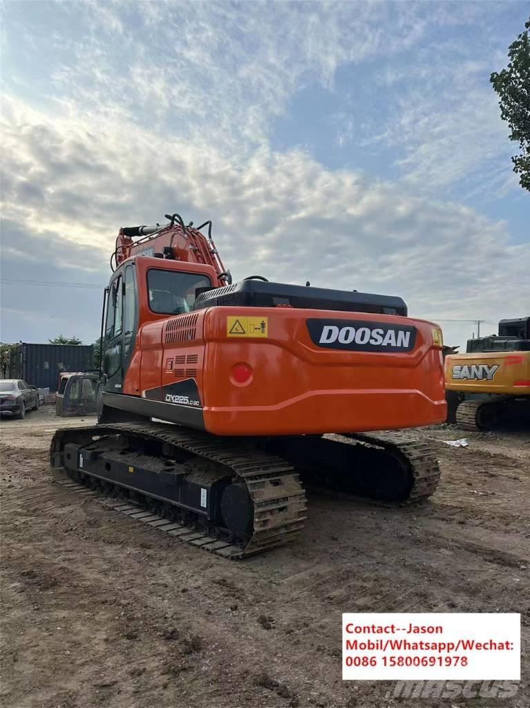 Doosan DX 225 LCA Bageri guseničari