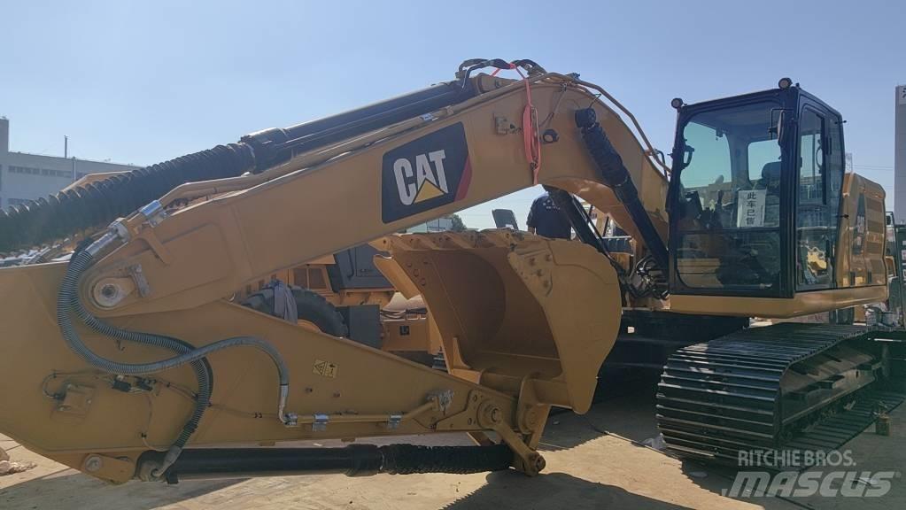 CAT 2018 CAT 320 Bageri točkaši