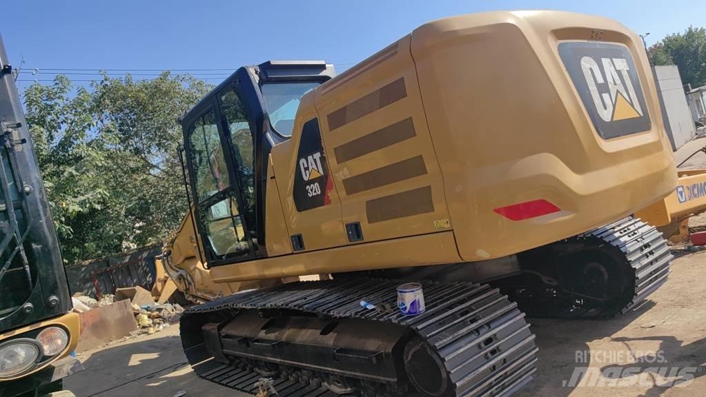 CAT 2018 CAT 320 Bageri točkaši