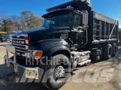 Mack CV 713 Kiperi kamioni