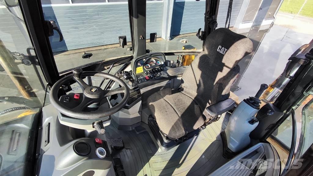 CAT 432 E Rovokopači