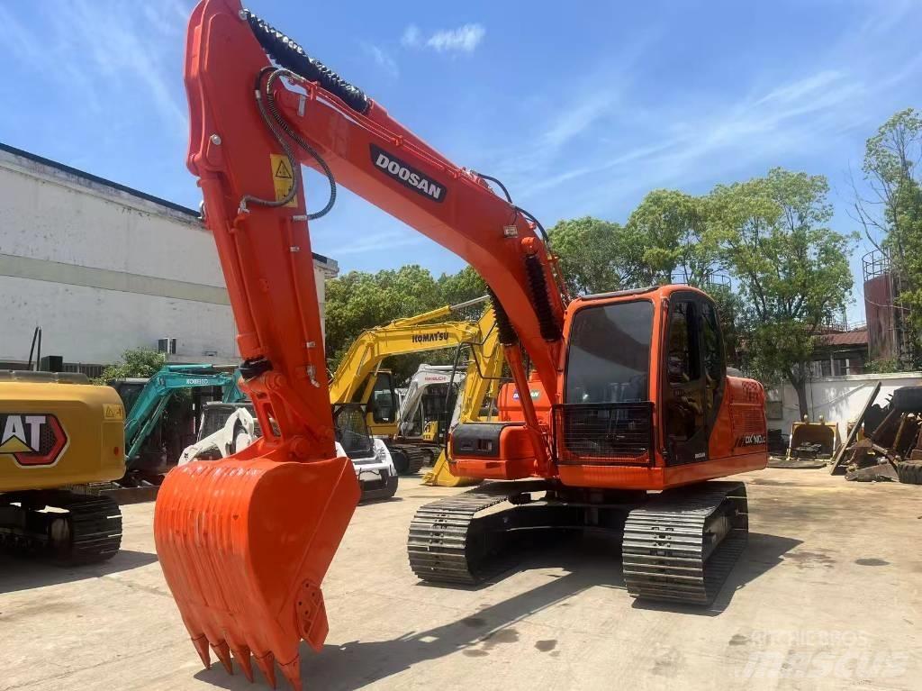 Doosan DX 140 LC Bageri guseničari