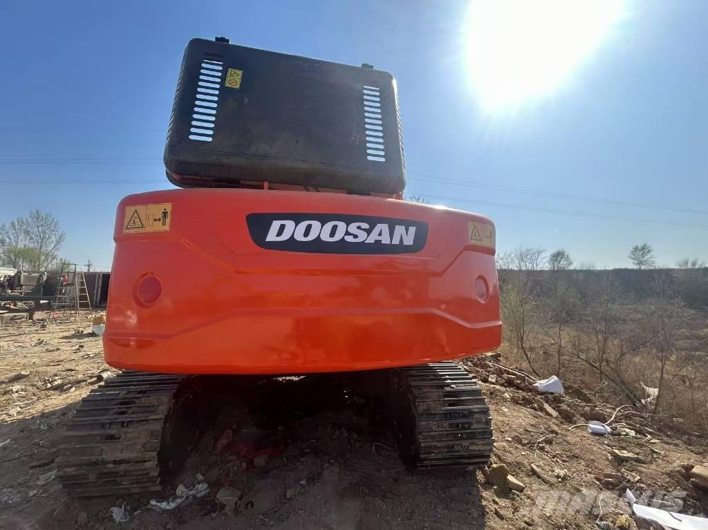 Doosan DX225LC-9C Bageri guseničari