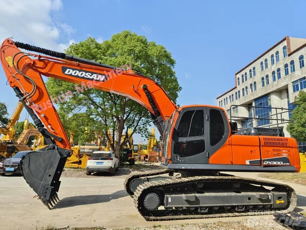Doosan DX 300 Bageri guseničari