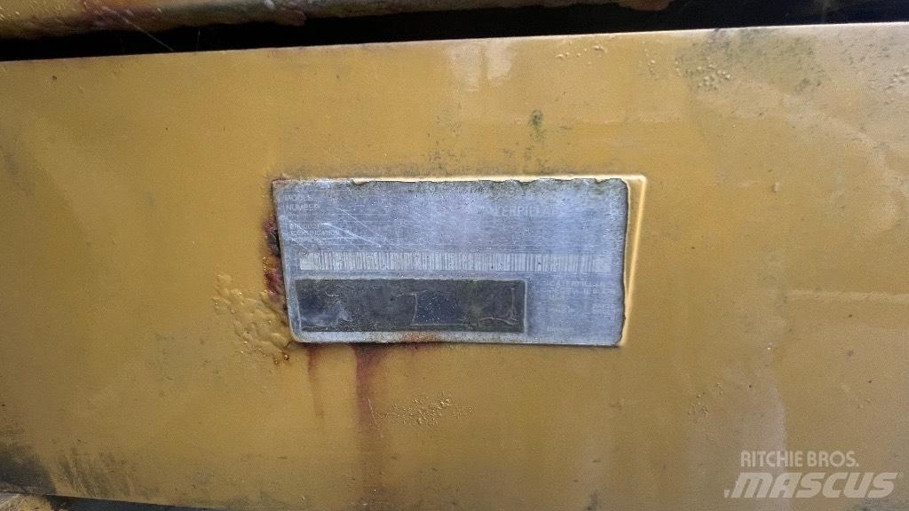 CAT 324 D L Bageri guseničari