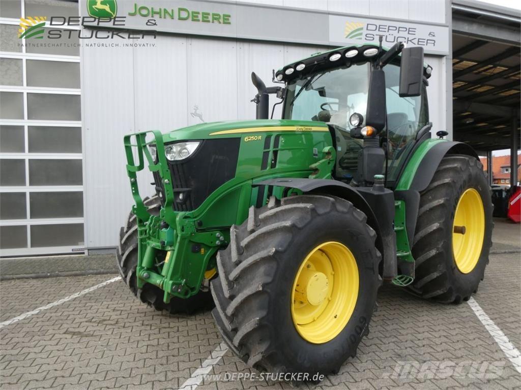 John Deere 6250R Traktori