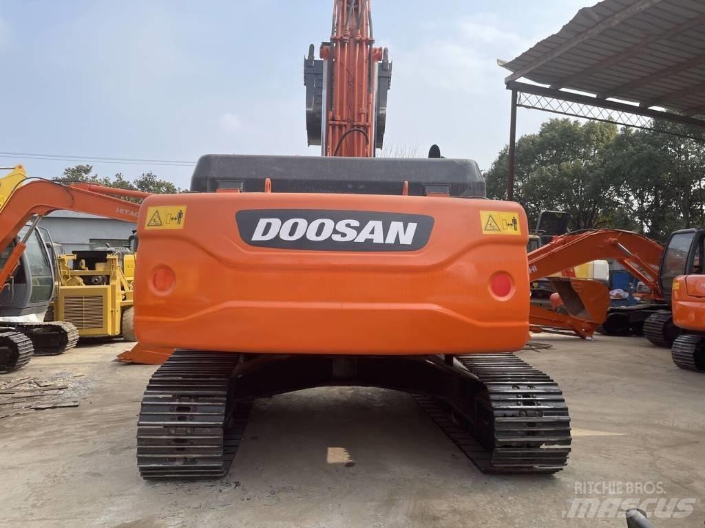 Doosan DX 300 LC Bageri guseničari