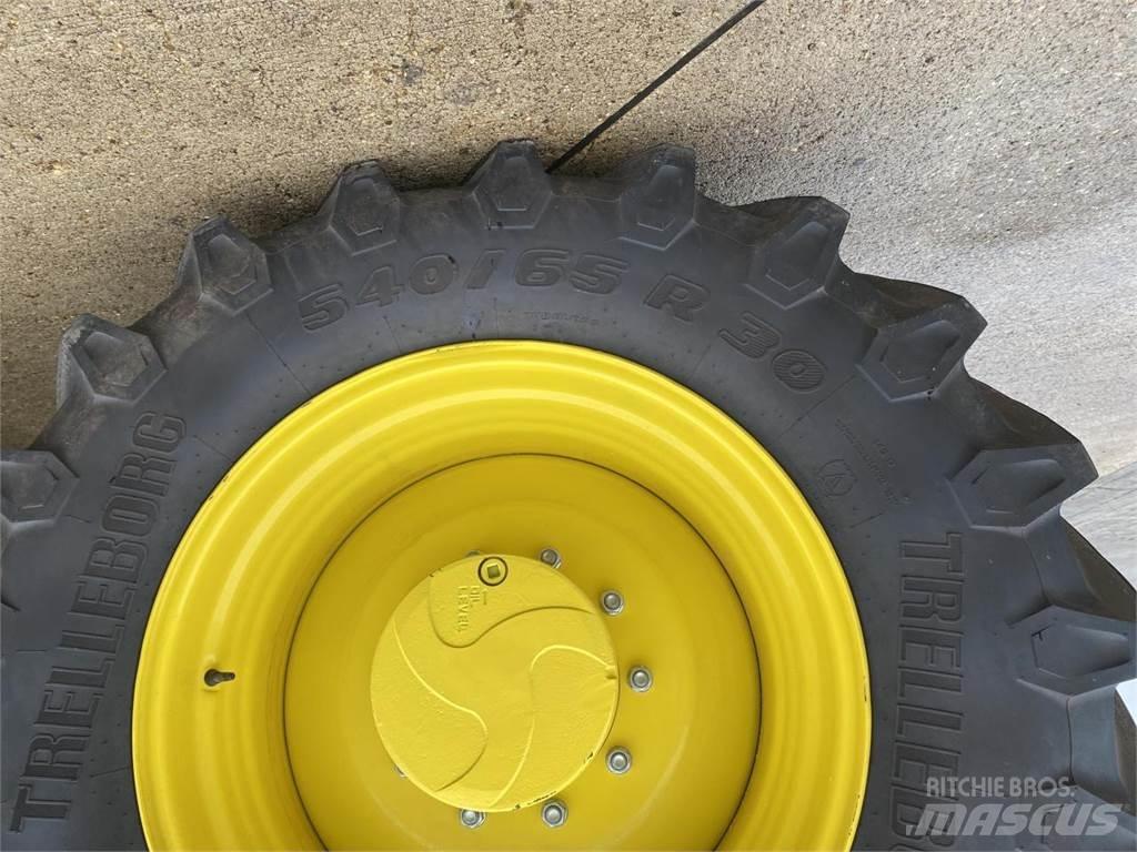 John Deere 6R 155 Traktori