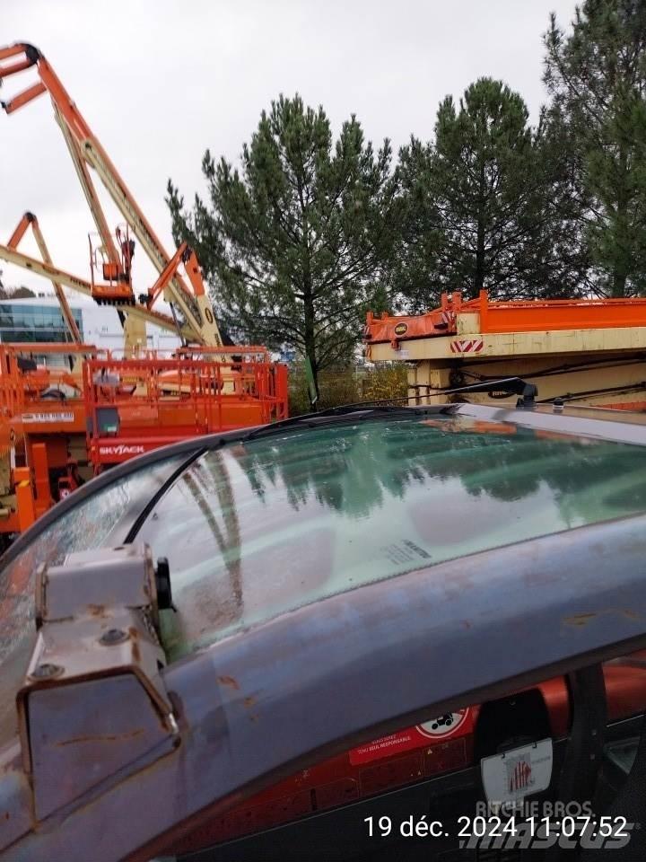 Manitou MT1440 Teleskopski viljuškari