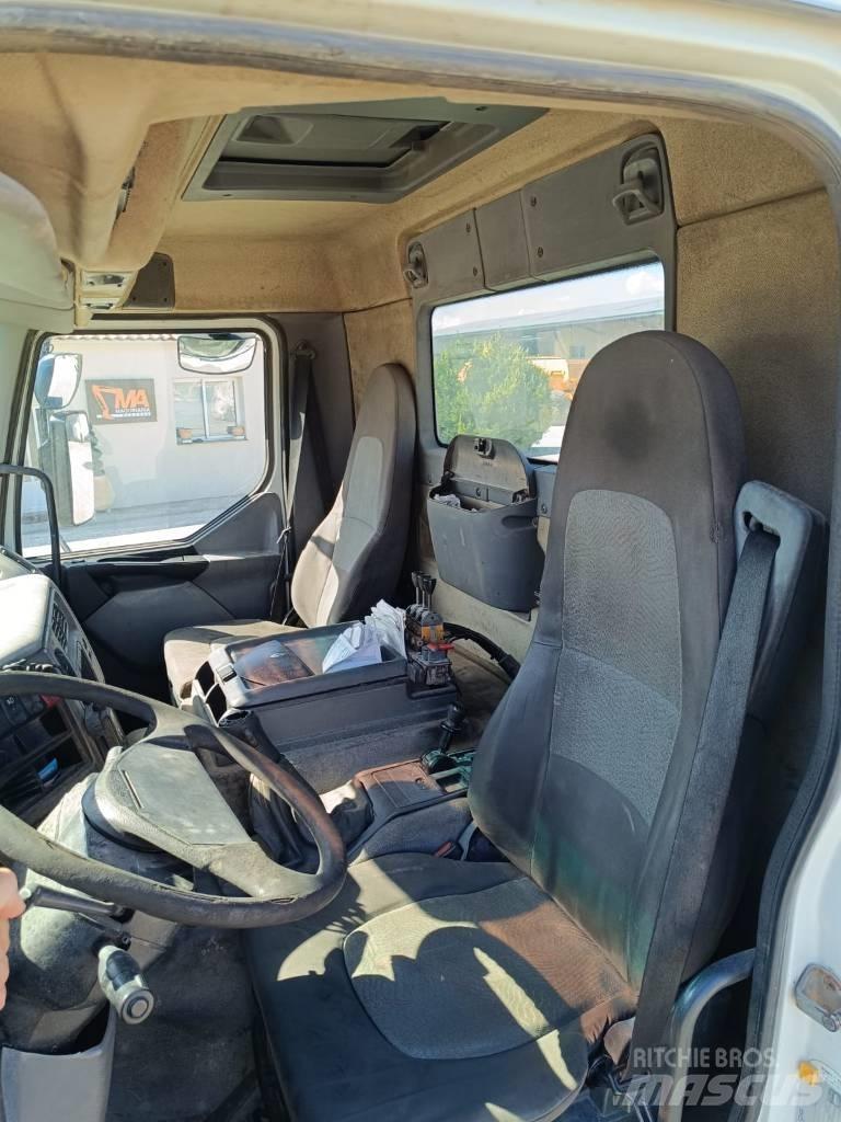 Renault 320 DCI Kamioni sa kranom