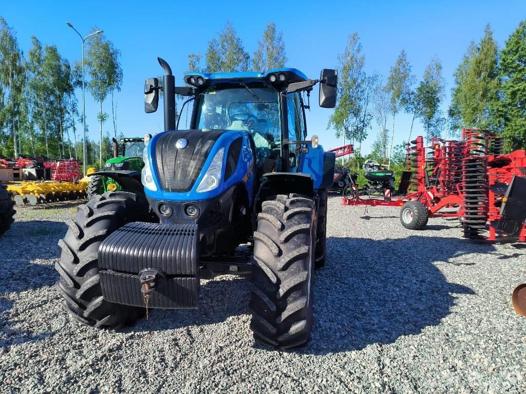 New Holland T 7.230 Traktori