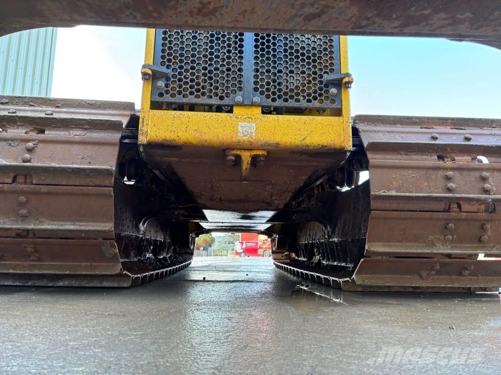 Komatsu D65PX-18E0 Buldožeri guseničari