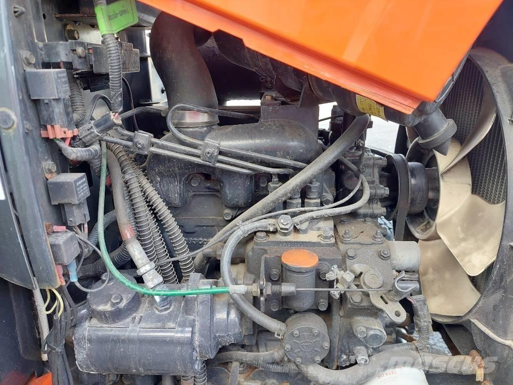 Kioti CK 2810 HST Manji traktori