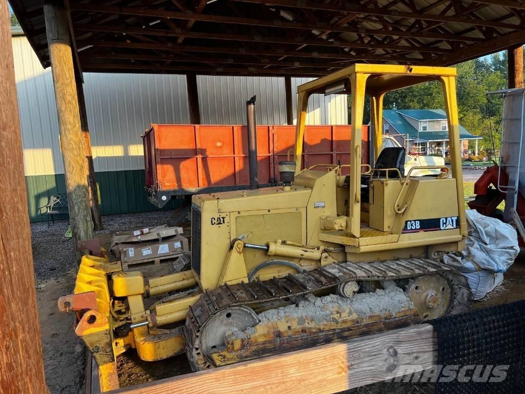 CAT D 3 B Buldožeri guseničari
