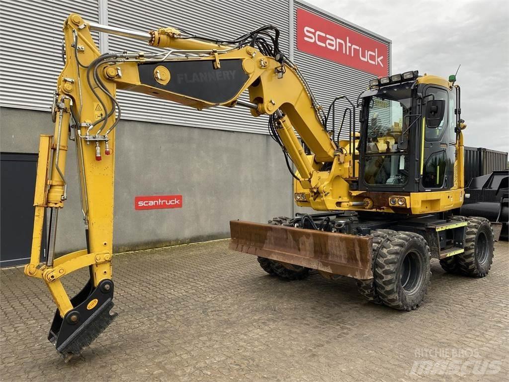 Komatsu PW118MR-11 Bageri točkaši