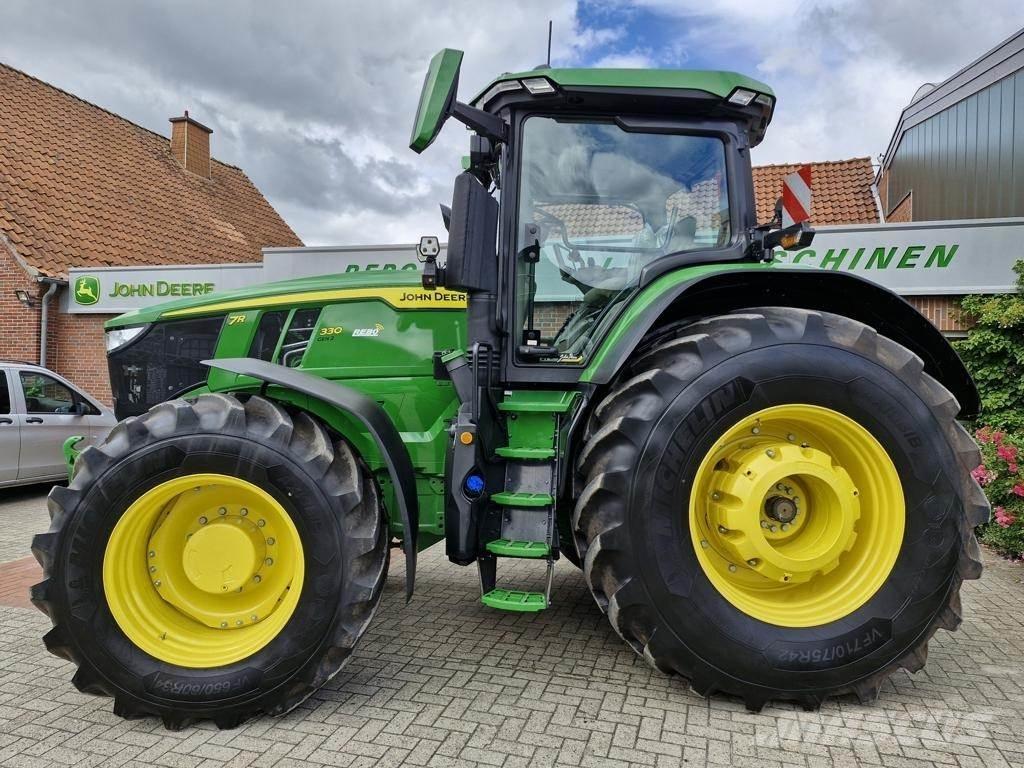 John Deere 7R330 Traktori