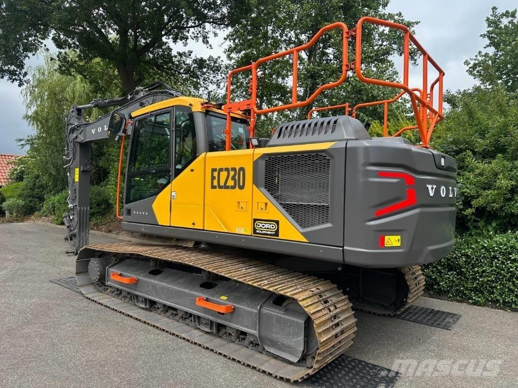 Volvo EC 220 EL Bageri guseničari
