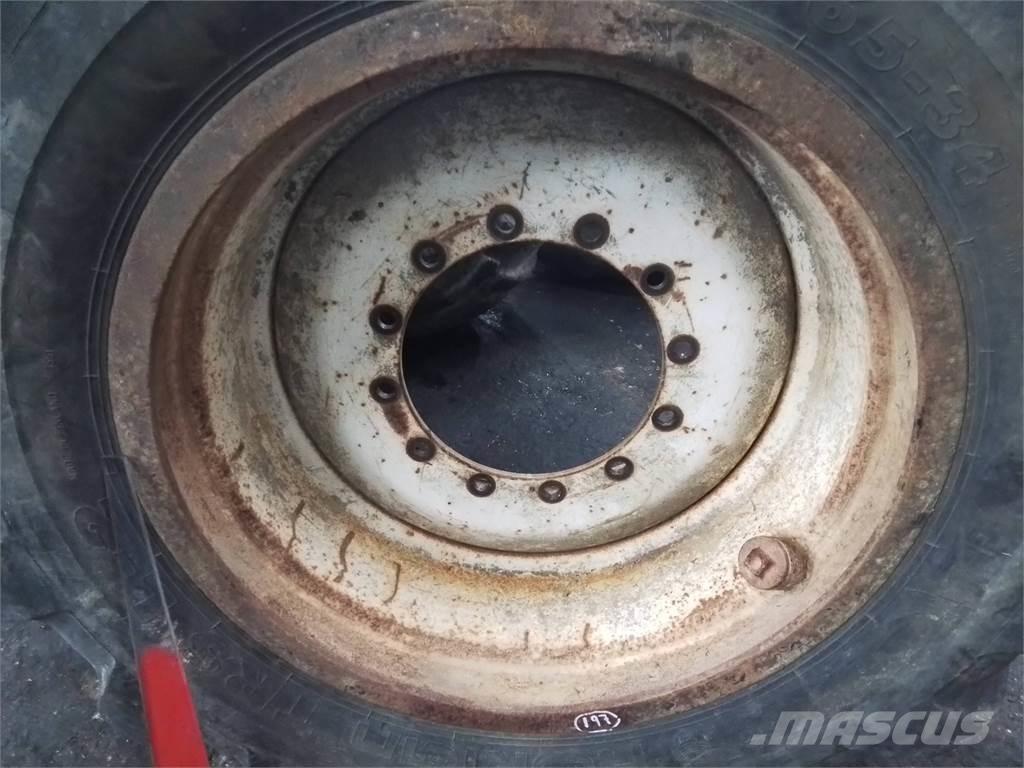 Valmet 836 20x34 Gume, točkovi i felne