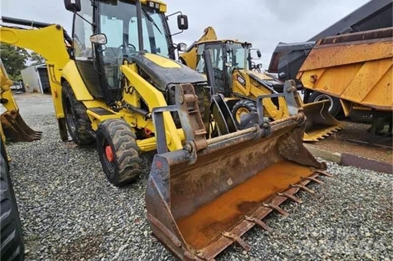 CAT 422E TLB Rovokopači