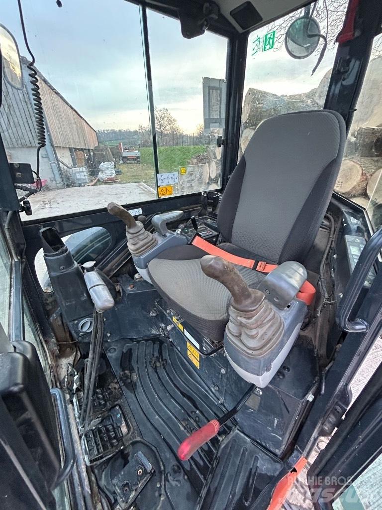 Hitachi ZX 26 U-6 Mini bageri < 7t
