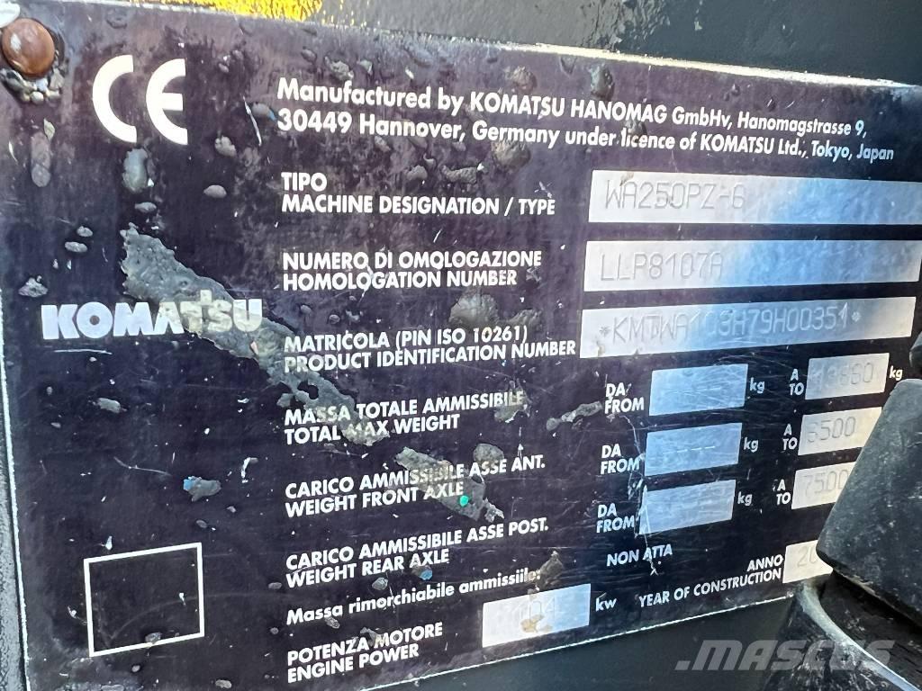 Komatsu WA 250 PZ-6 Utovarivači na točkove