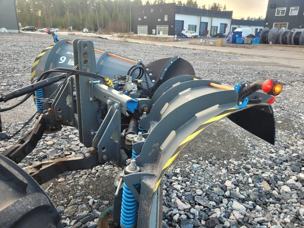 Valtra N 123 Traktori