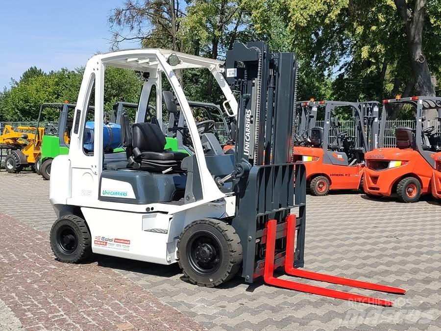Nissan U1D2A25LH Plinski viljuškari