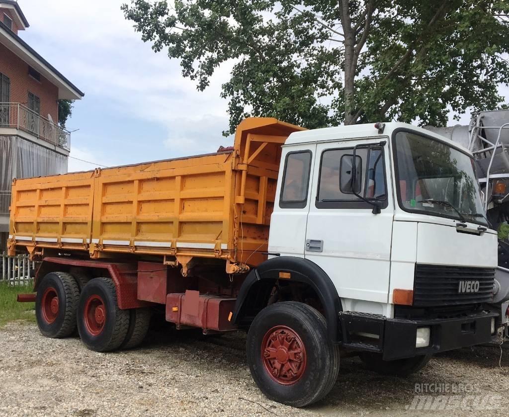 Iveco 330-26 Kiperi kamioni