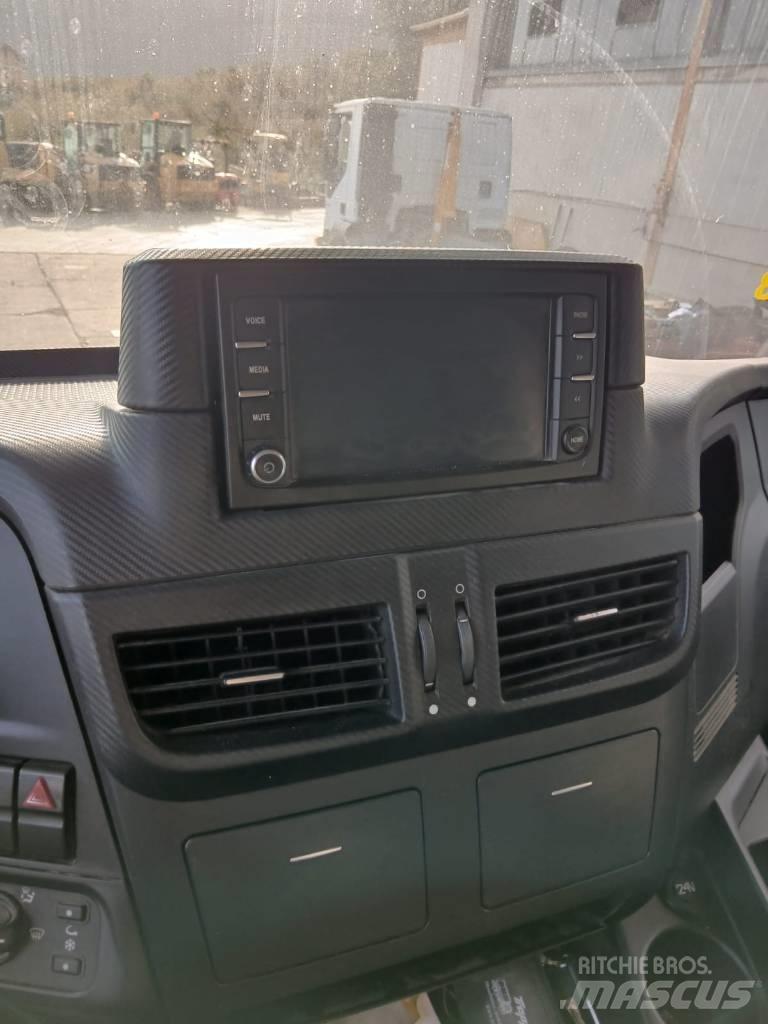 Iveco STRALIS 320S46 Kamioni sa ravan platformom / vitlom