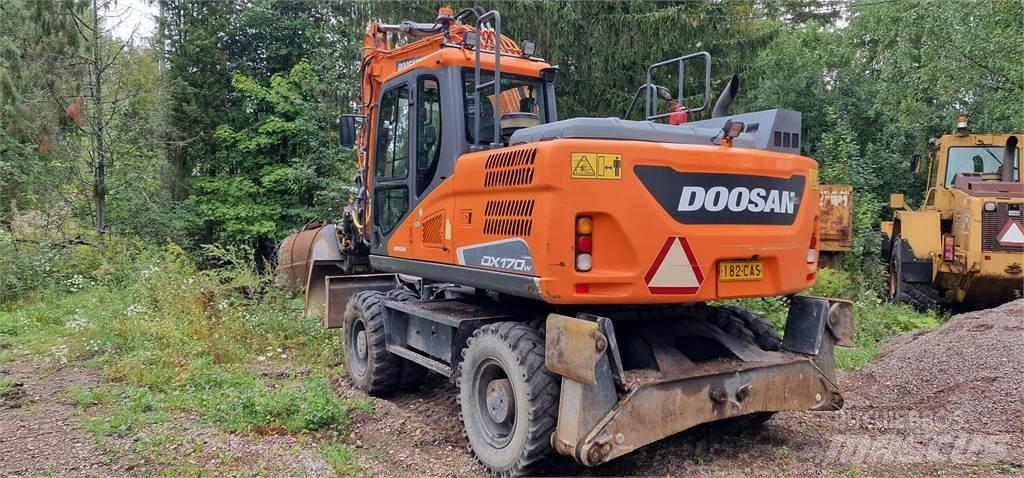 Doosan DX170W Bageri točkaši