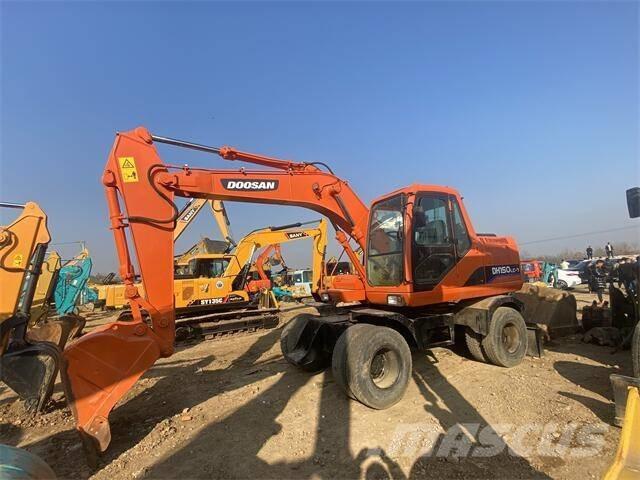 Doosan DH150 Bageri guseničari