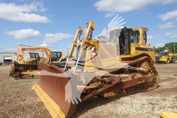 CAT D8T Buldožeri guseničari