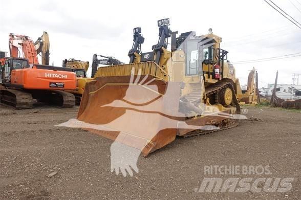 CAT D9 Buldožeri guseničari