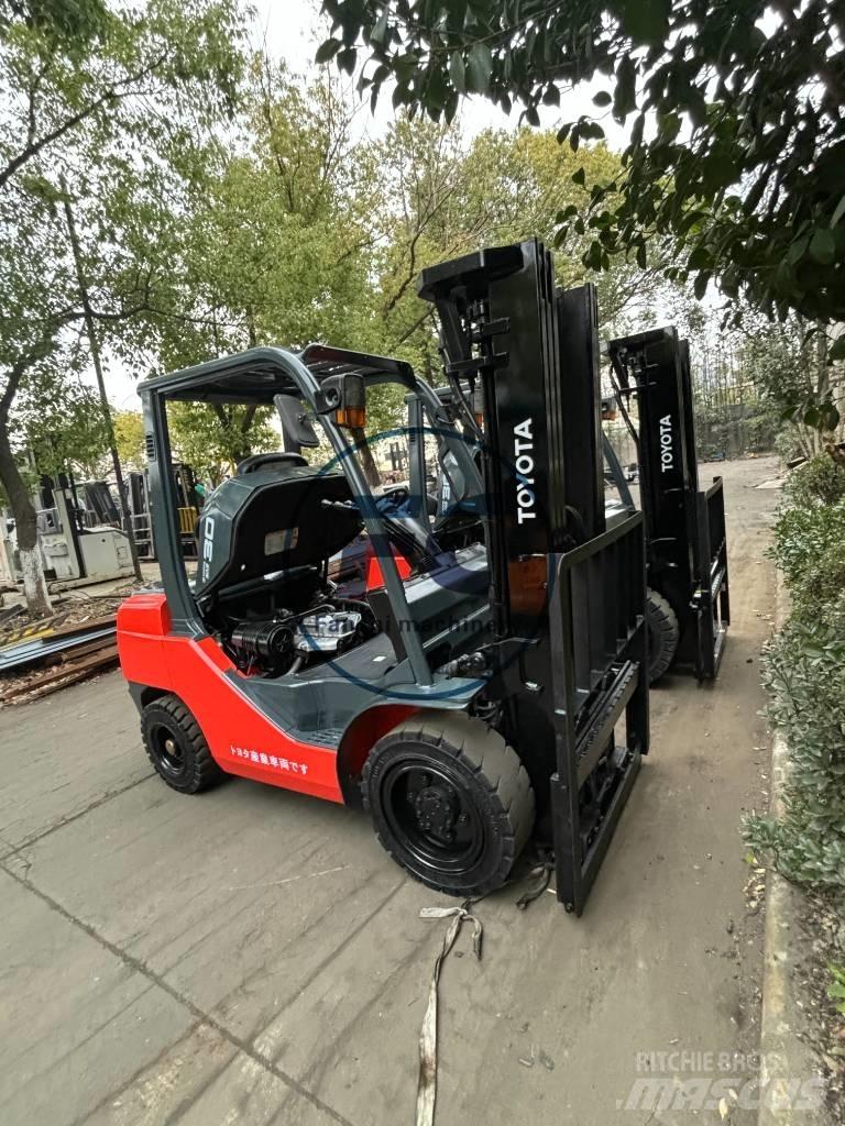 Toyota FDZN 30 Dizelski viljuškari