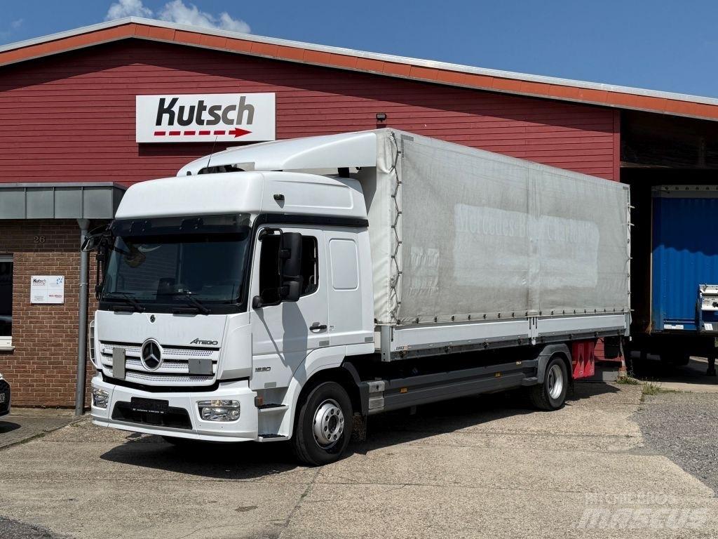 Mercedes-Benz 1530L Kamioni sa ciradom