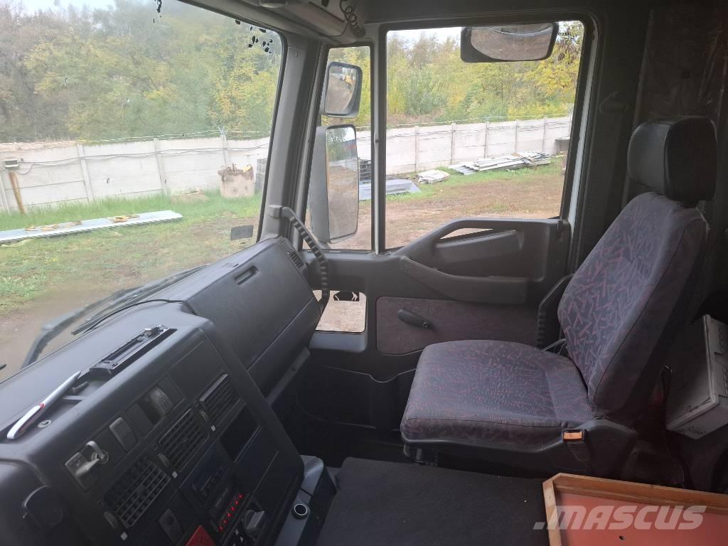 Iveco Trakker 440 Kiperi kamioni