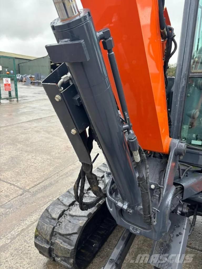 Hitachi ZX55U -6 CLR Mini bageri < 7t