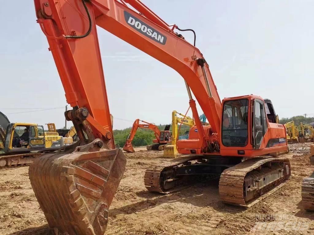 Doosan DH300LC-7 Bageri guseničari