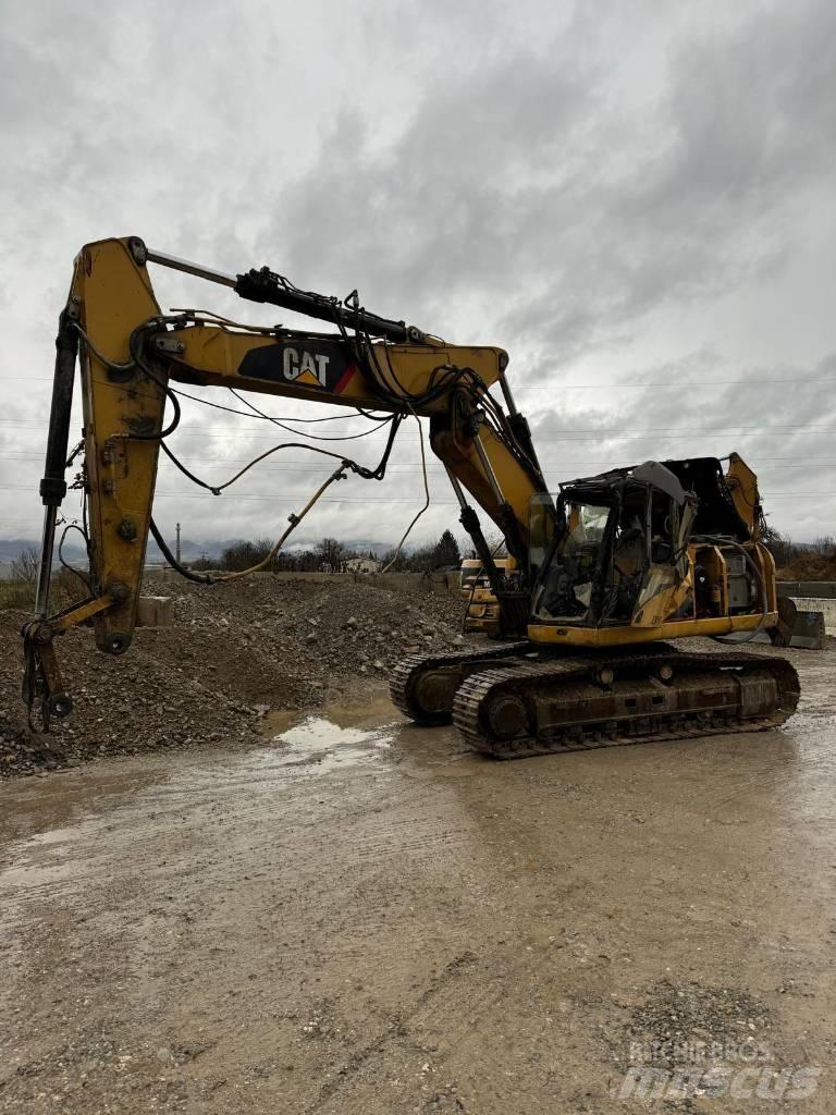 CAT 323 D Bageri guseničari