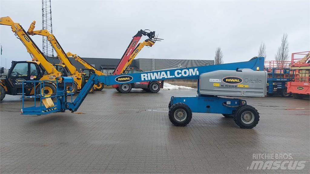 Genie S45G Teleskopske podizne platforme