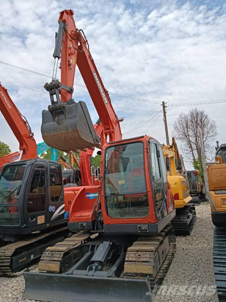 Doosan DX 75 Bageri guseničari