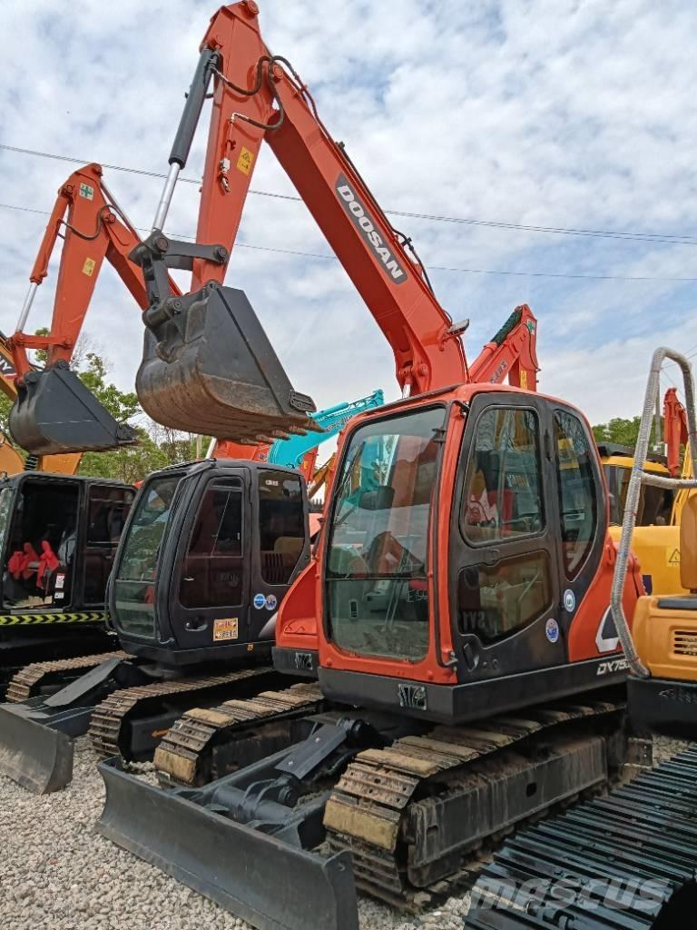 Doosan DX 75 Bageri guseničari
