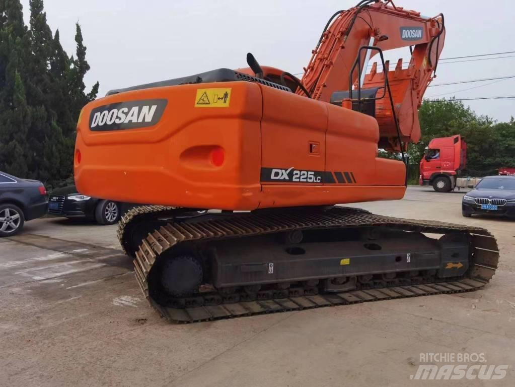 Doosan dx225 Bageri guseničari