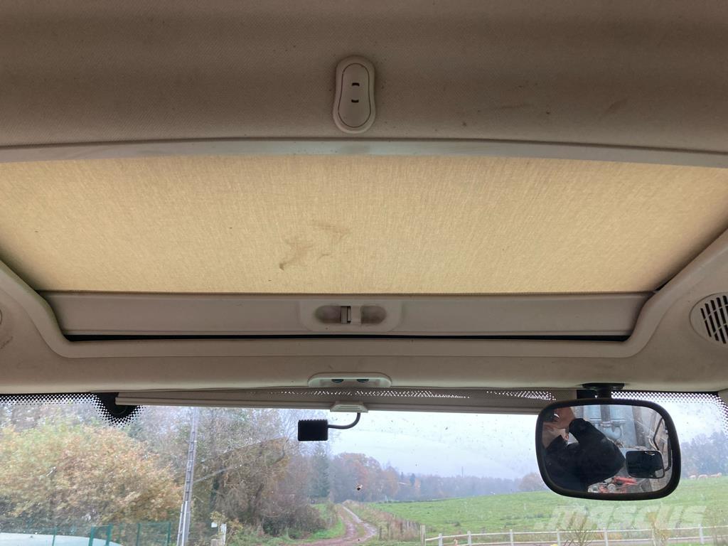 John Deere 6145R Traktori