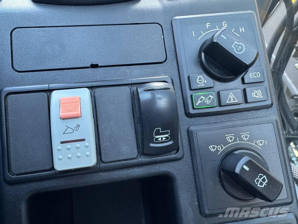 Volvo ECR 235 E Bageri guseničari