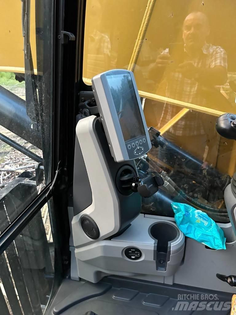 CAT 325 F LCR Bageri guseničari