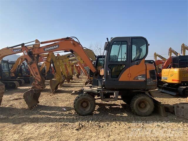 Doosan DX60W Mini bageri < 7t