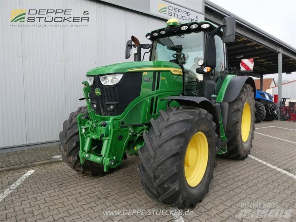 John Deere 6R 250 Traktori