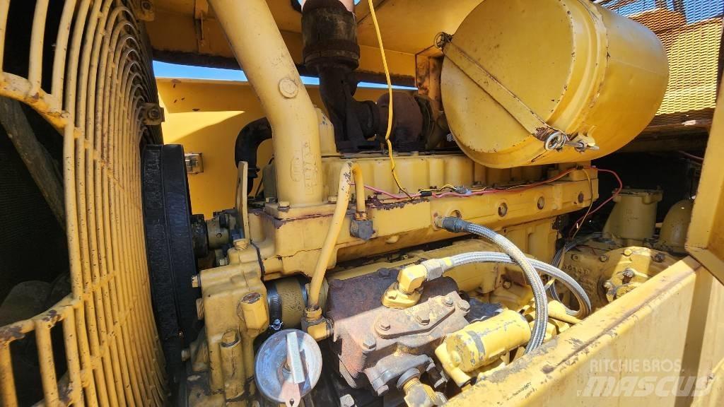 CAT 816 Nabijači zemlje